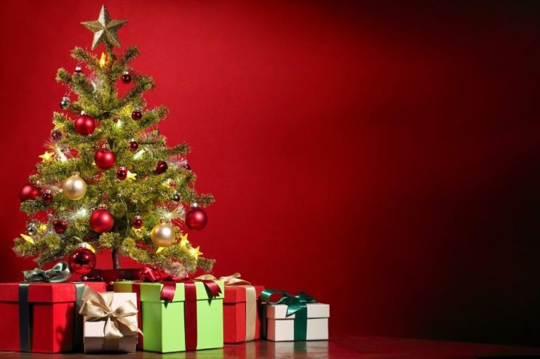 christmas-gifts-and-tree-